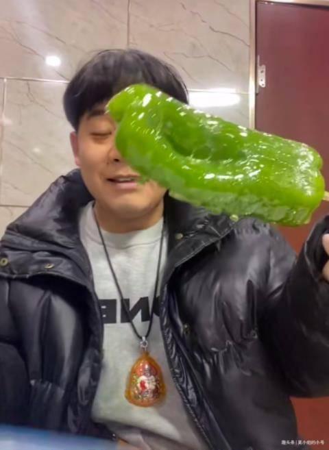 网红老师吃瓜图片,揭秘娱乐圈幕后真相 第1张 网红老师吃瓜图片,揭秘娱乐圈幕后真相 第1张